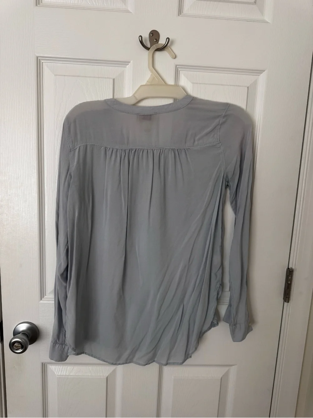 LOFT Light Gray Button-Front Henley Top - XS - Picture 2 of 3